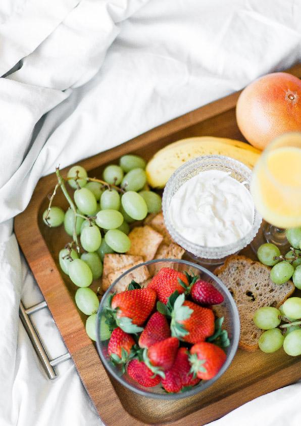 Aelia Luxury Suites Karterados  Exterior foto A fruit and cheese platter