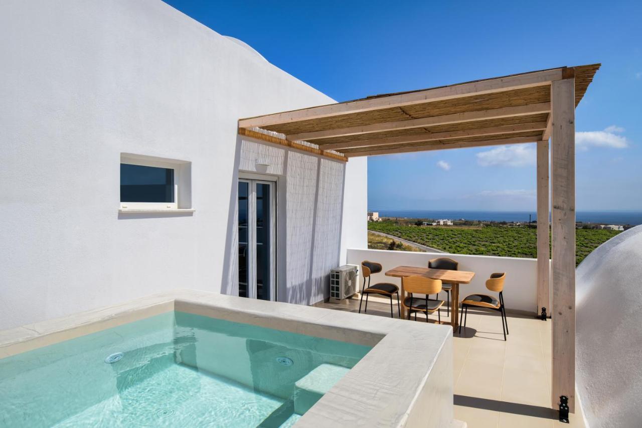 Aelia Luxury Suites Karterados  Exterior foto Pergola over a swimming pool