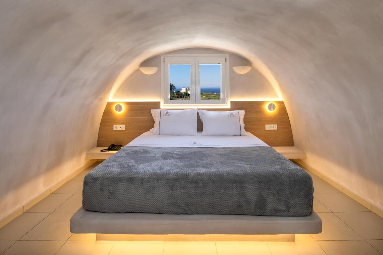 Aelia Luxury Suites Karterados  Exterior foto A cave room in Santorini