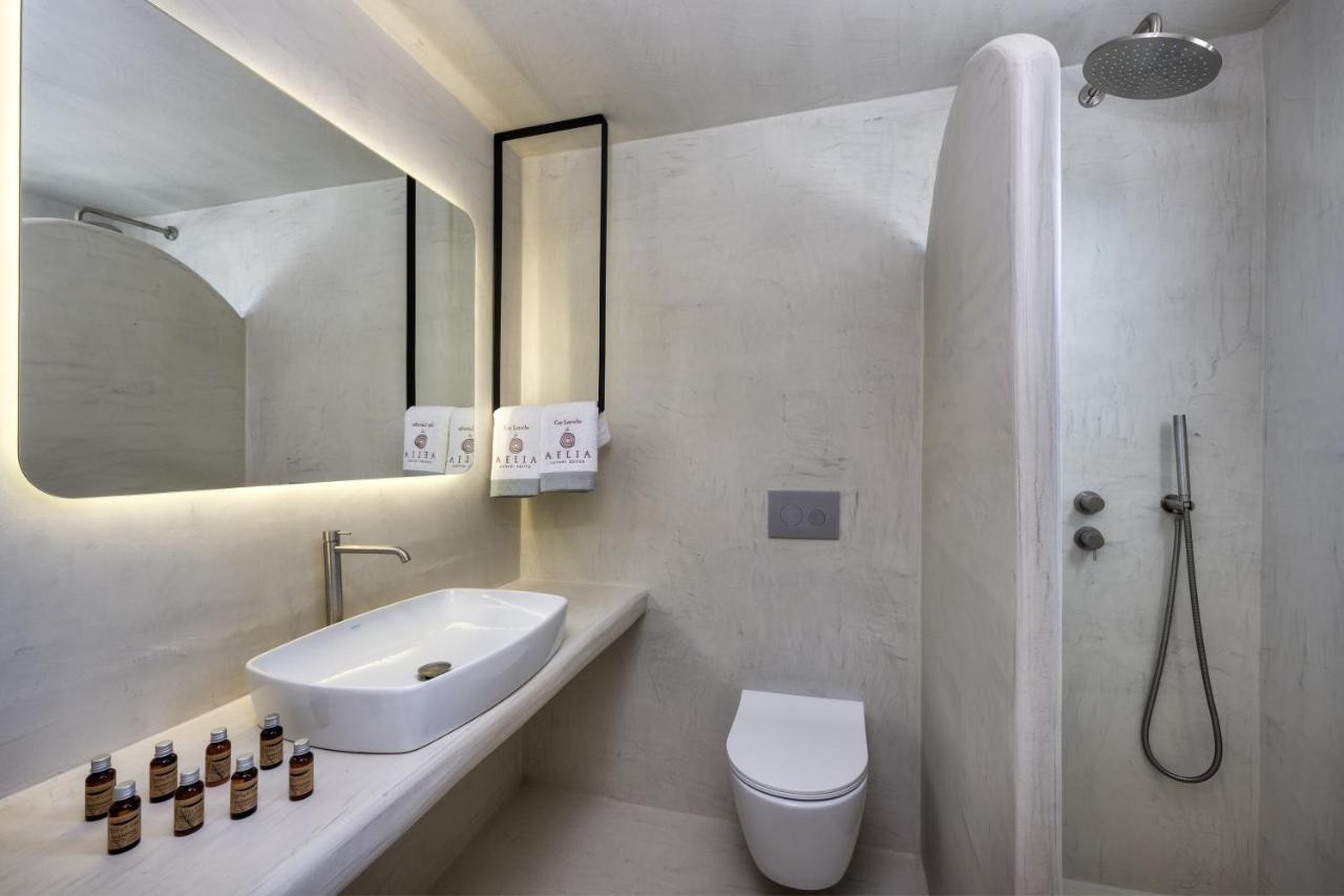 Aelia Luxury Suites Karterados  Exterior foto Bathroom