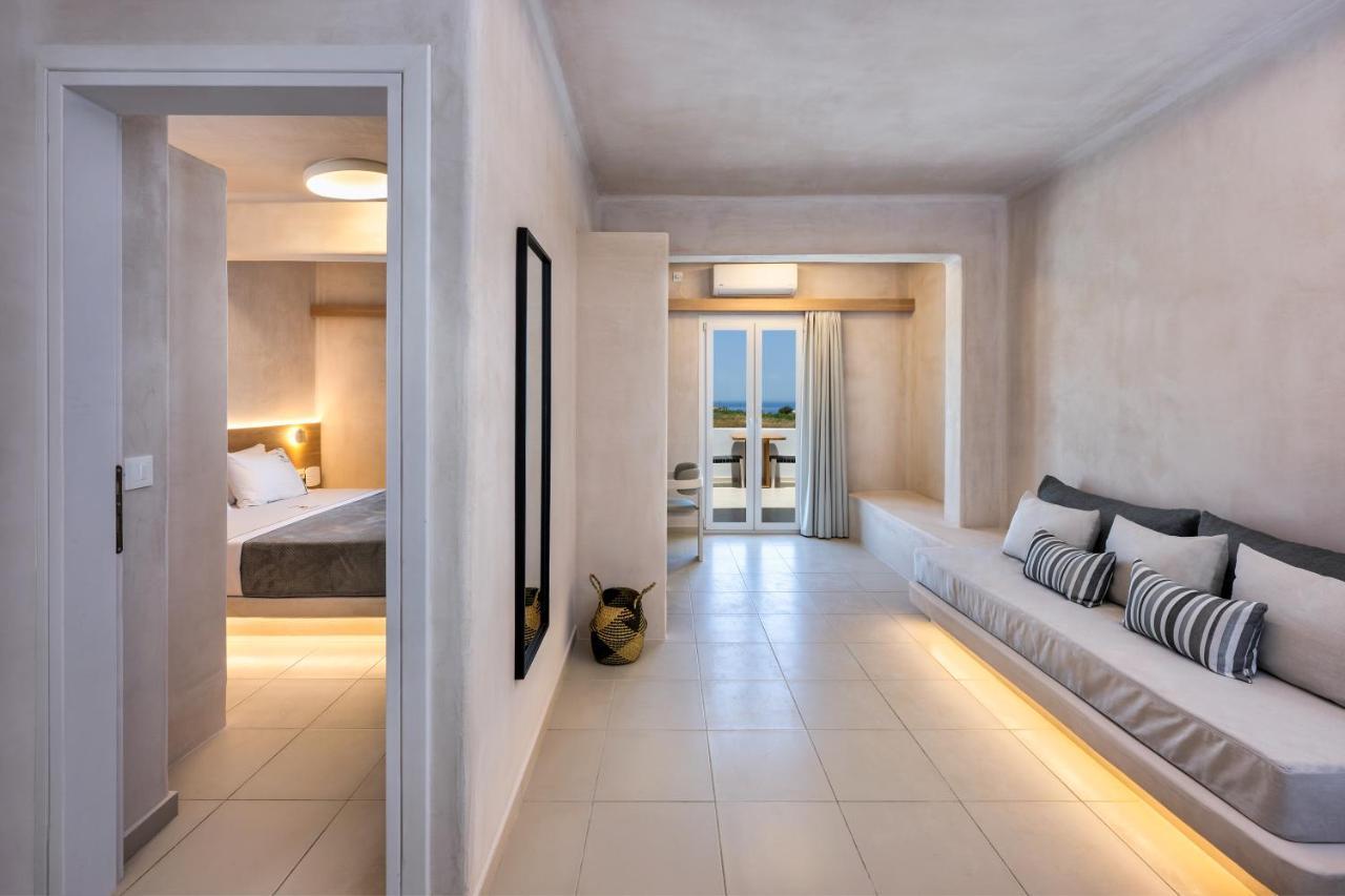 Aelia Luxury Suites Karterados  Exterior foto Suite at the hotel
