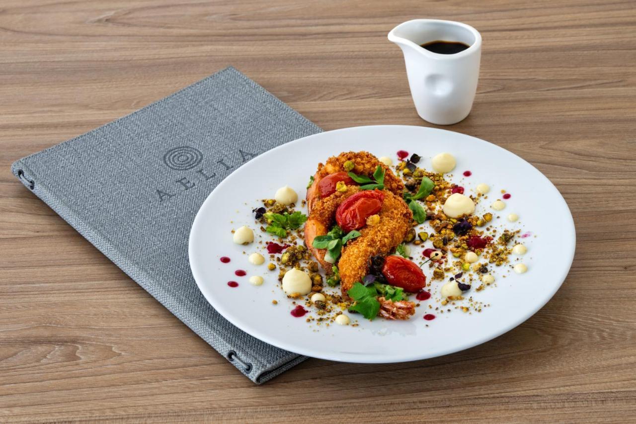 Aelia Luxury Suites Karterados  Exterior foto A dish from the restaurant