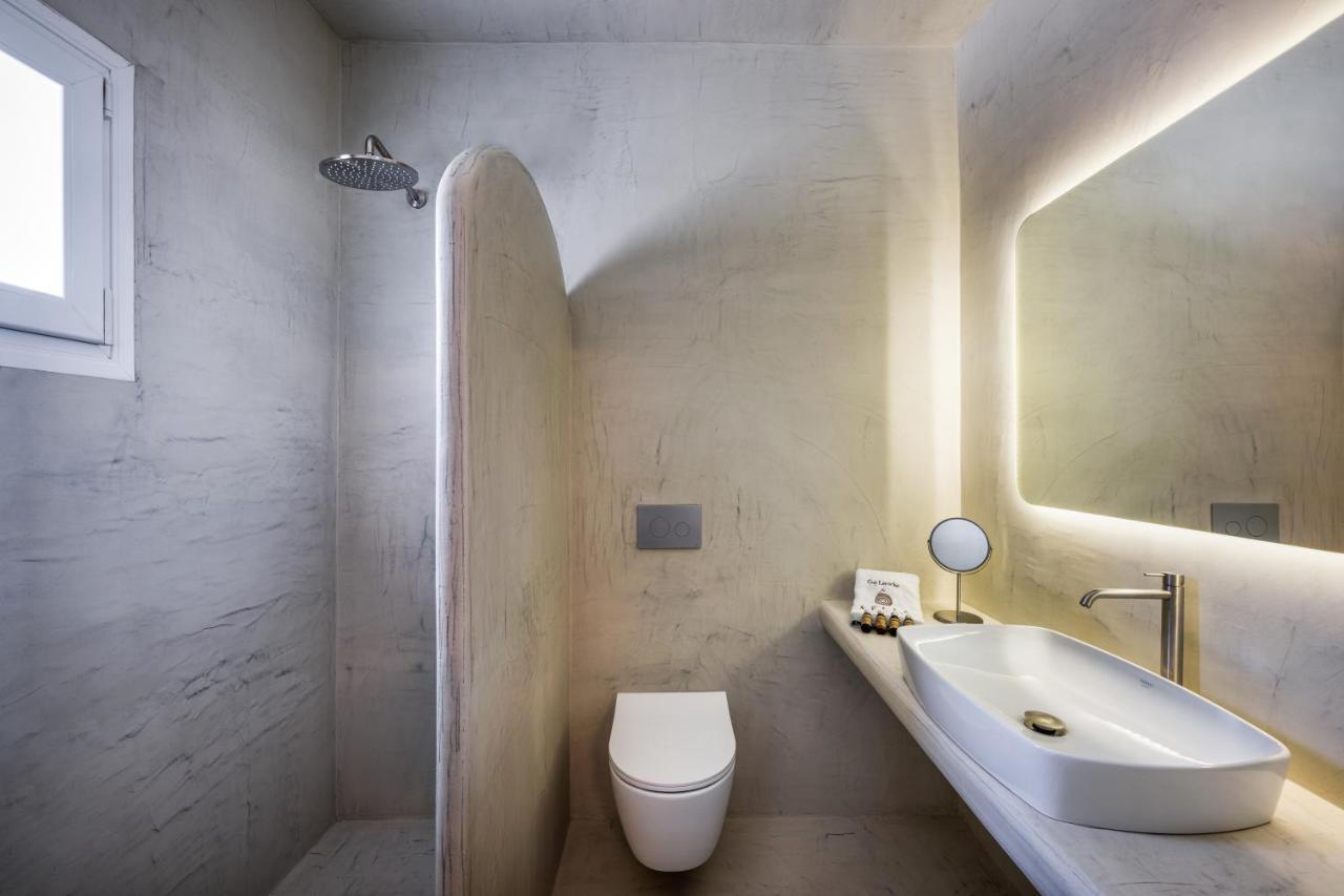 Aelia Luxury Suites Karterados  Exterior foto Bathroom